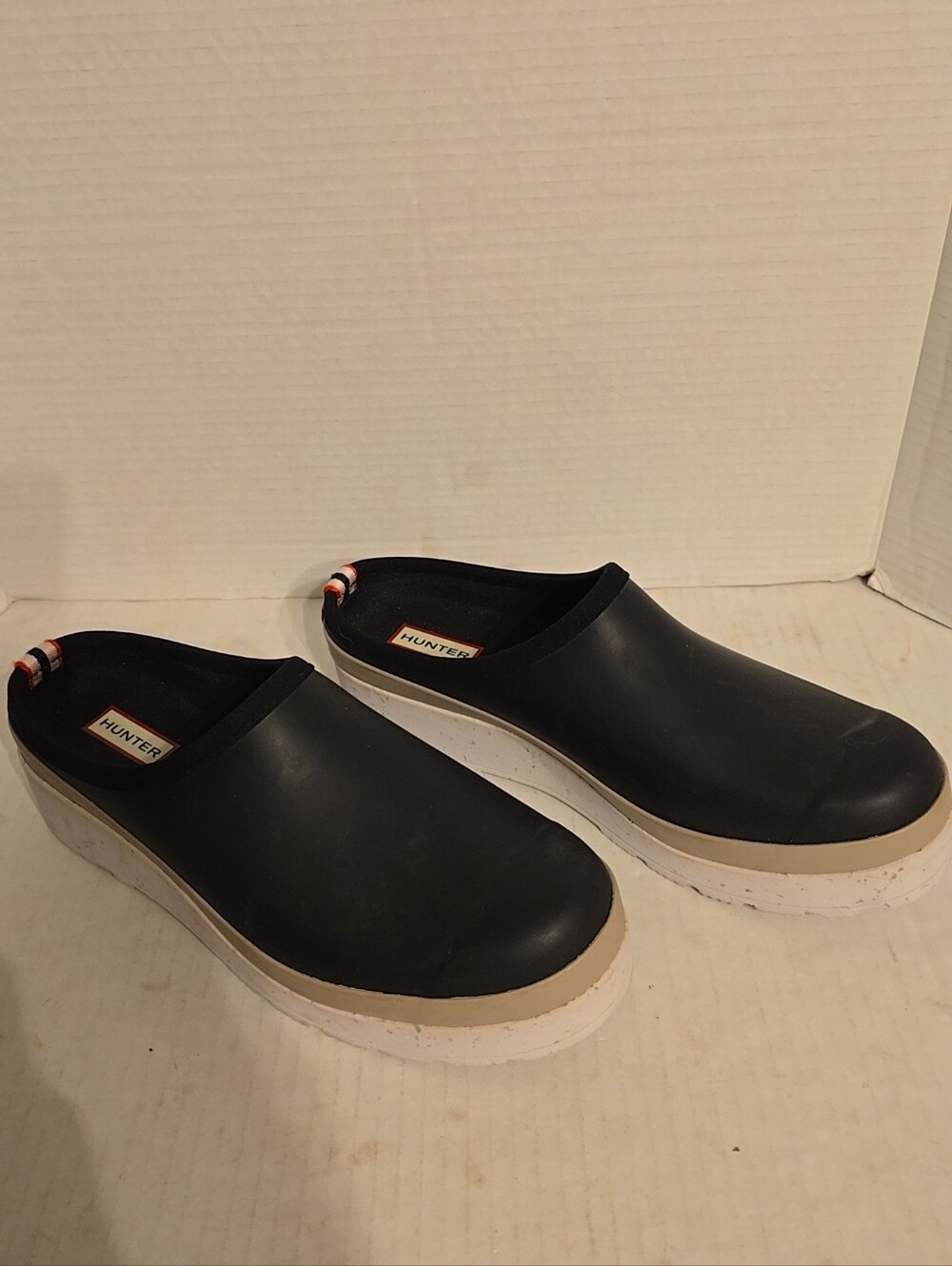 Hunter Clogs - Picture 2 of 7